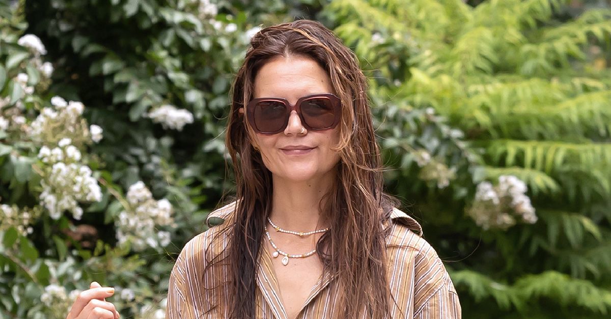 Katie Holmes Just Wore the Anti-Trend Top That I Keep Seeing on French Women