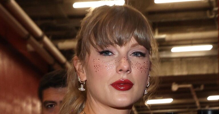 Thanks to Taylor Swift, Glitter Freckles Have Been Trending Since October—How to Pull Them Off Like a Celeb