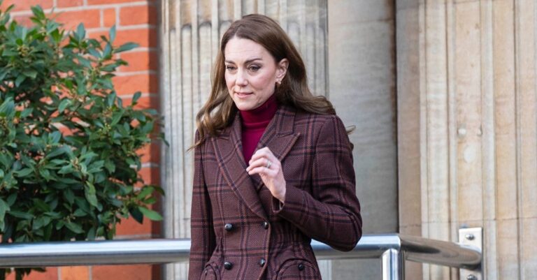 Kate Middleton Traded Black Leather Pumps For the Color and Material That's Far Trendier